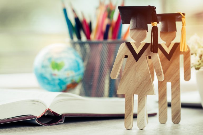 A quel âge doit-on arrêter d&rsquo;aider ses enfants à l&rsquo;école ?