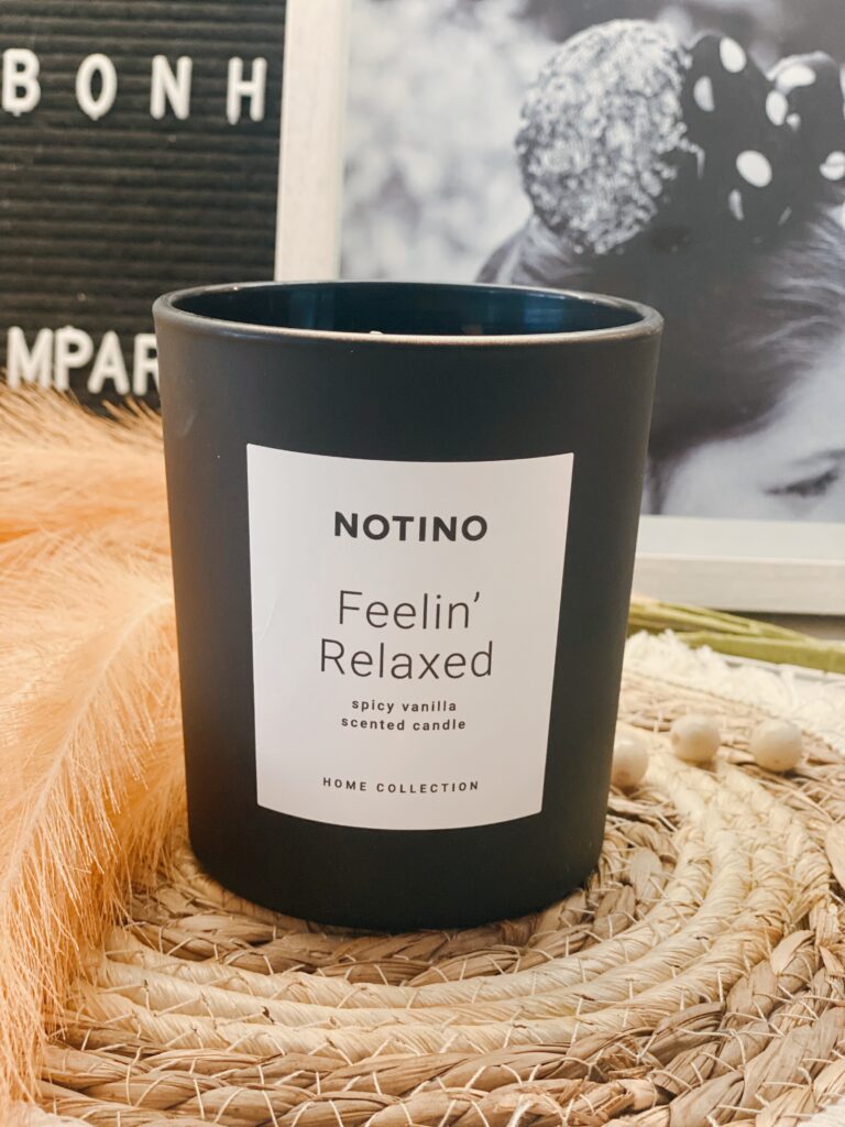 NotinoHome Collection Feelin' Relaxed (Spicy Vanilla Scented Candle)